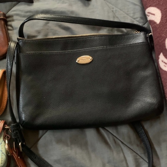 Lot of 11 Dooney&Bourke, guess, and coach purses and wristlet for resellers - Picture 4 of 8